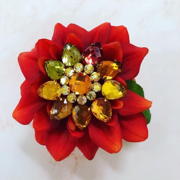 JOAN RIVERS MULTI-COLOR FACETED RHINESTONE LARGE FLOWER BROOCH PIN - Picture 1 of 4